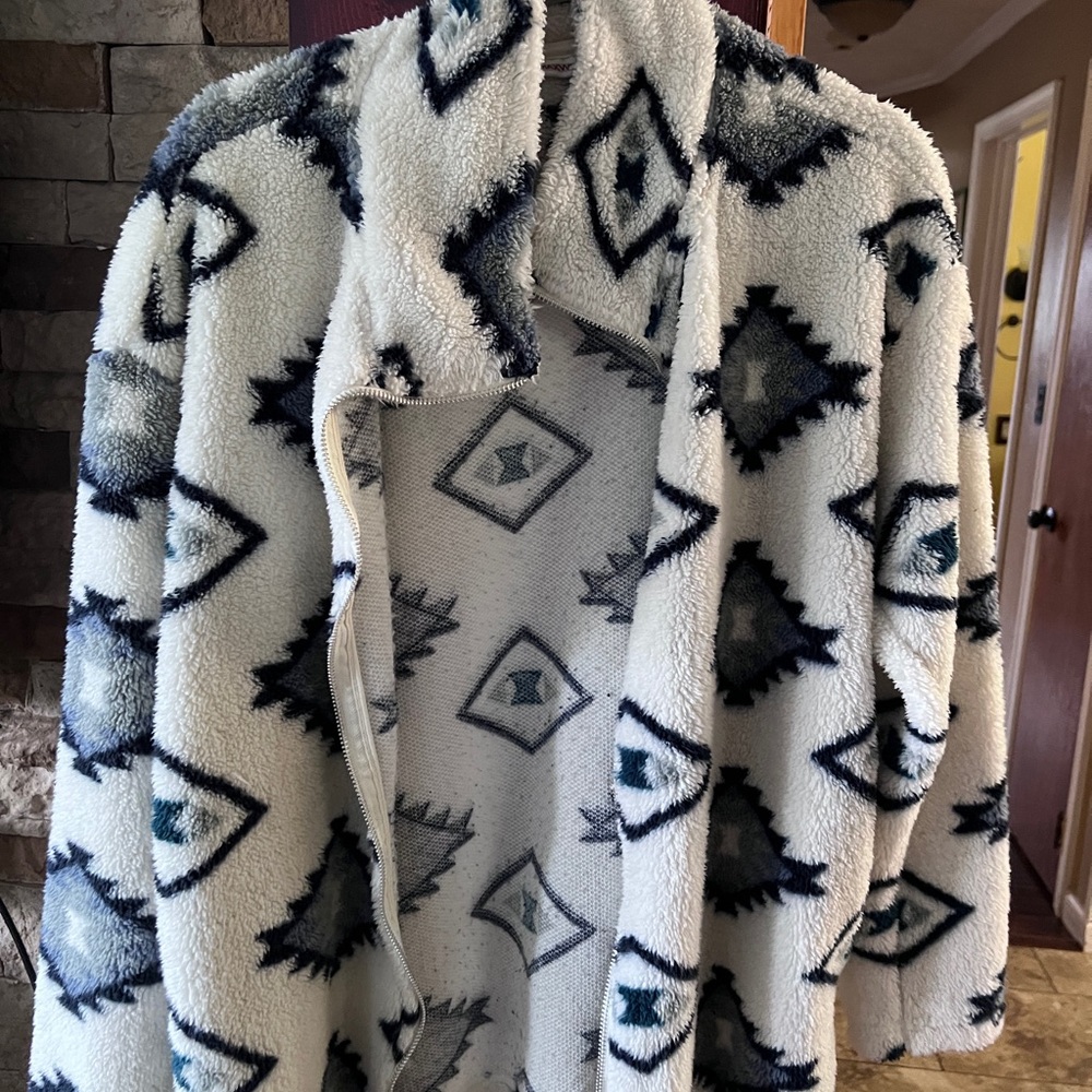 Cozy White and Blue Geometric Pattern Jacket
